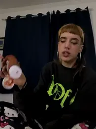 Newmeshh webcam model stream image