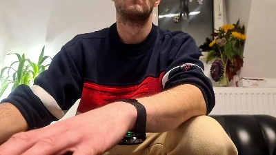 skilledguy webcam model stream image