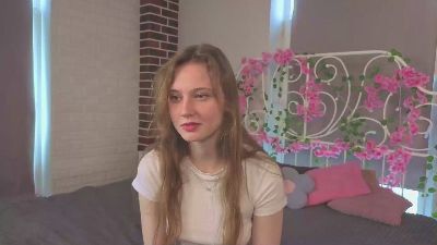 LynneRencher webcam model stream image