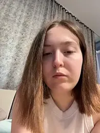 VIKIWITHMAX webcam model stream image