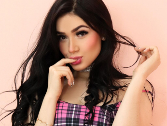 EmilyPrada webcam model stream image