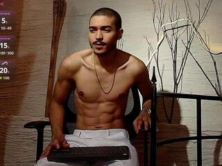 Marcus Reinn webcam model stream image
