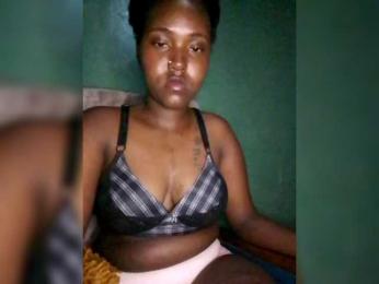 Davinalola webcam bongacams model stream image