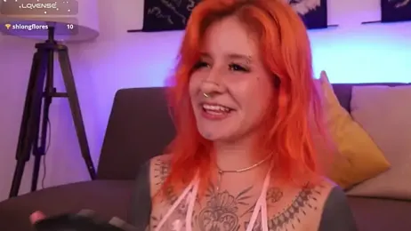 Daarlene webcam model stream image