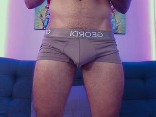 Tyler Brownn webcam model stream image
