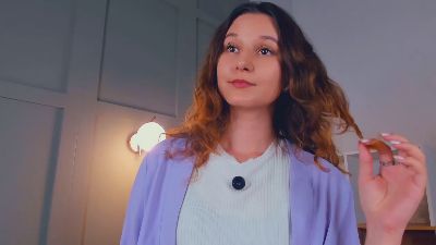 QueenieDell webcam model stream image