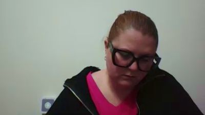 Melinamelginger webcam model stream image