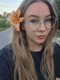 MelaniLarios webcam cam4 model stream image