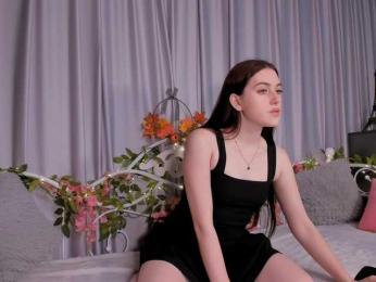 Alice-Smile webcam model stream image