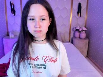 MonicaSway webcam model stream image