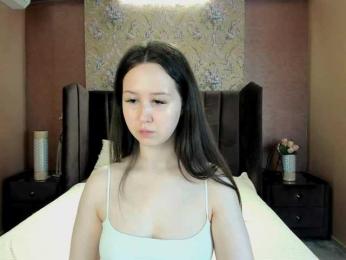 MonicaSway webcam model stream image