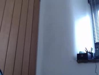 helpmegetitup70 webcam model stream image