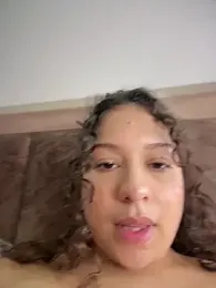 Shara_dreams webcam model stream image