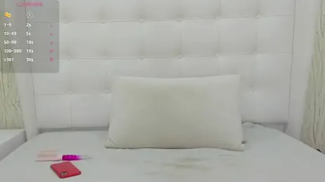 lara_wolf webcam model stream image