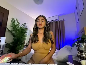 underratedGIRLS webcam model stream image