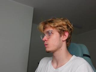 Logan Fraser webcam flirt4free model stream image