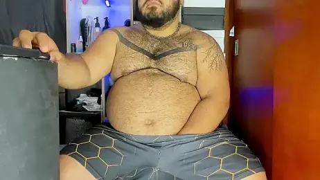 FetishBearsBig webcam model stream image