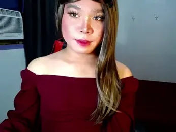 Urassiansweetcummer webcam stripchat model stream image