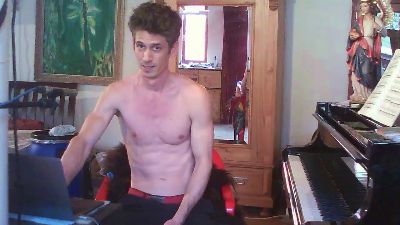 PianoTobe webcam model stream image