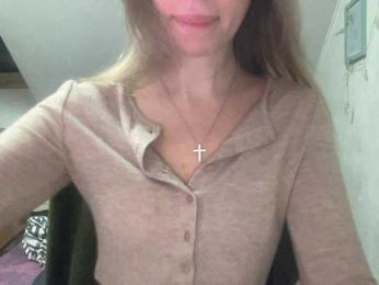 Sweet-Melodie webcam model stream image