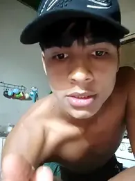 2caelo webcam stripchat model stream image