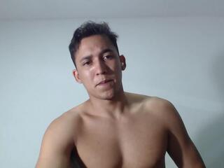 Angel Warrior webcam model stream image
