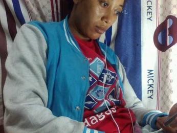 Laurencia12 webcam model stream image