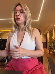 Gatitacarlita webcam model stream image