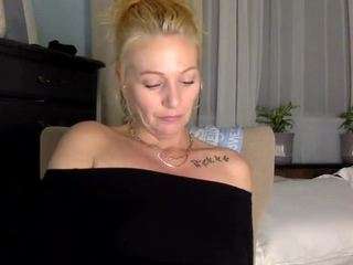 alessabee webcam model stream image