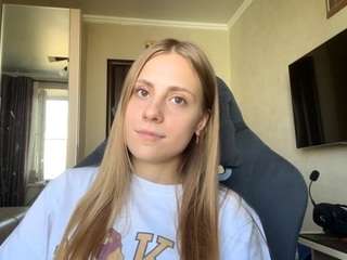 mayrahux webcam model stream image