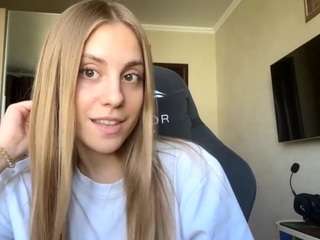 mayrahux webcam model stream image