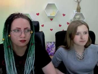 tiara_happy webcam model stream image