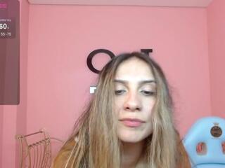 Sarahi Honey webcam model stream image