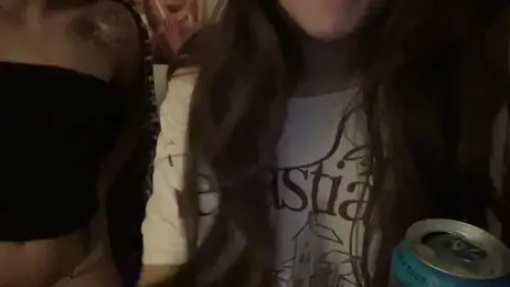 ZoeyandMac webcam model stream image