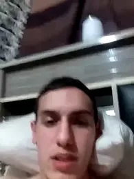 junior_kings webcam model stream image