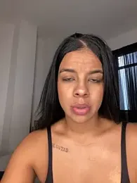 trianawhite webcam model stream image