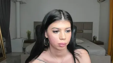 Sierra_Halle webcam model stream image