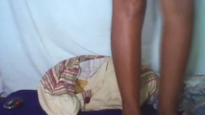 Louinah webcam model stream image