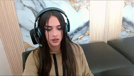 Dollbehavior_ webcam model stream image