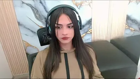 Dollbehavior_ webcam model stream image