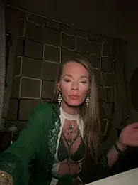 vinique99 webcam model stream image