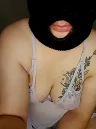 1Malika webcam model stream image