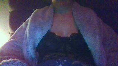 Blondiee38 webcam model stream image