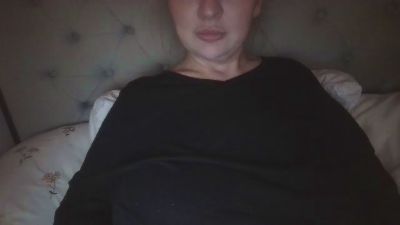 EllaLuxe webcam model stream image