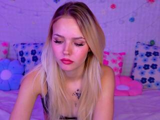 Caroline Hyland webcam model stream image