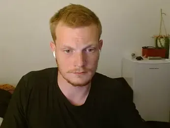 lustylyndon webcam stripchat model stream image