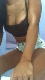 Elamesma_ webcam model stream image