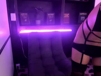 yariswhite webcam model stream image