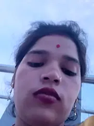 Mahek_-Love143 webcam model stream image
