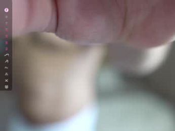 clyde_heart webcam model stream image